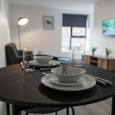Modern 1 Bed Apartment In Liverpool Centre Bagian luar foto